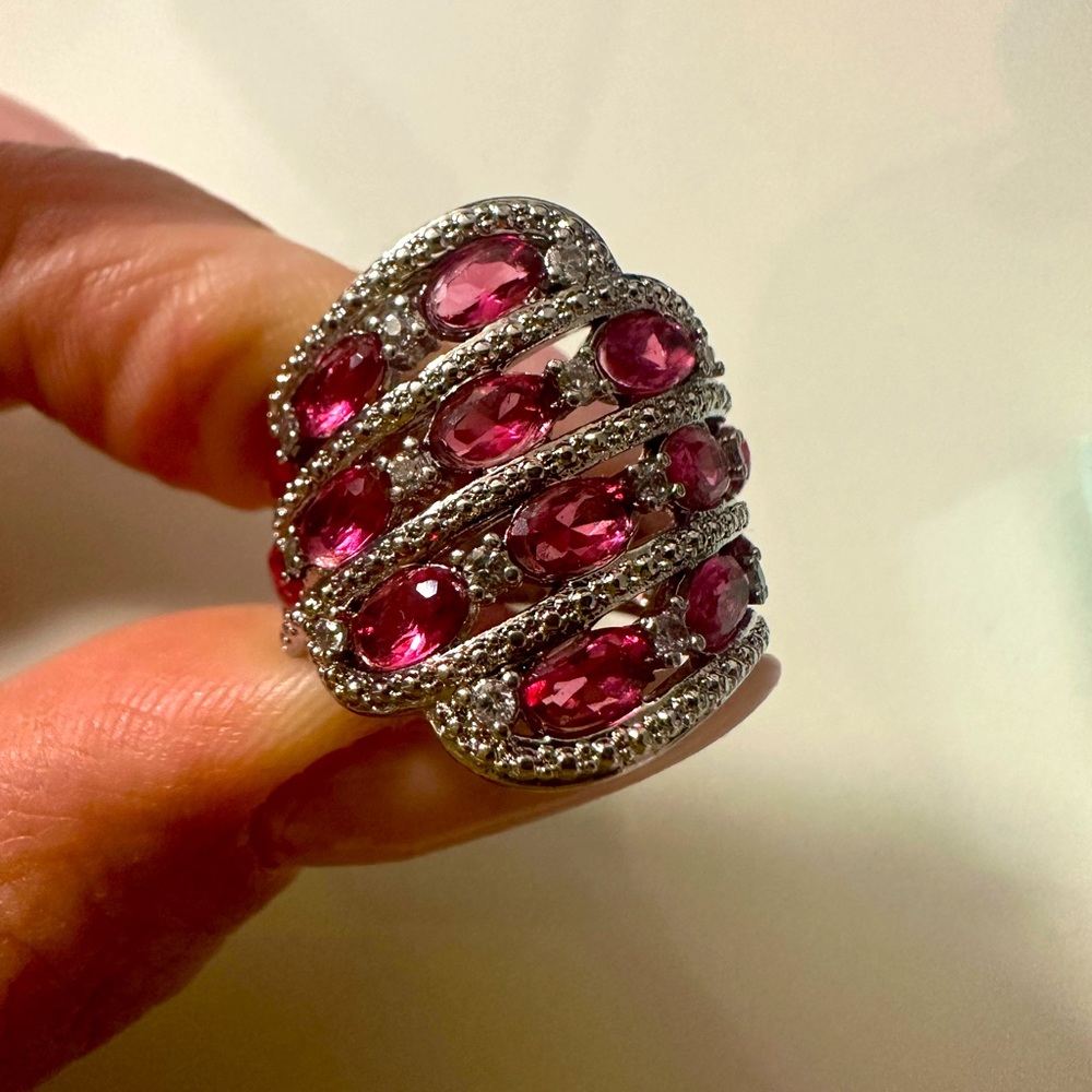 Ring with red stones